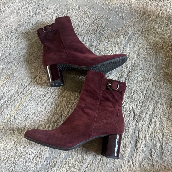 Aquatalia Suede leather Ankle Boots booties  Burgundy red Square Toe heels 9.5 - Picture 12 of 16